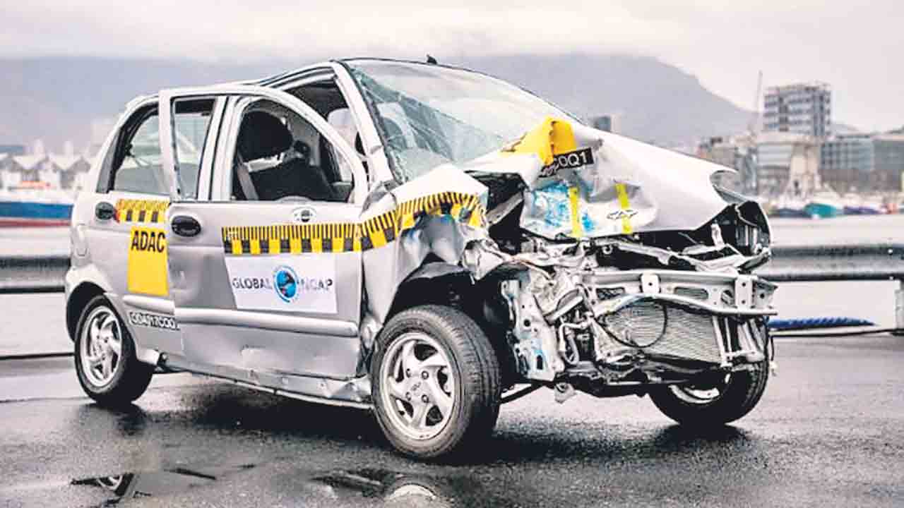 ఓఆర్‌ఆర్‌పై పెరిగిన రోడ్డు ప్రమాదాలు..!