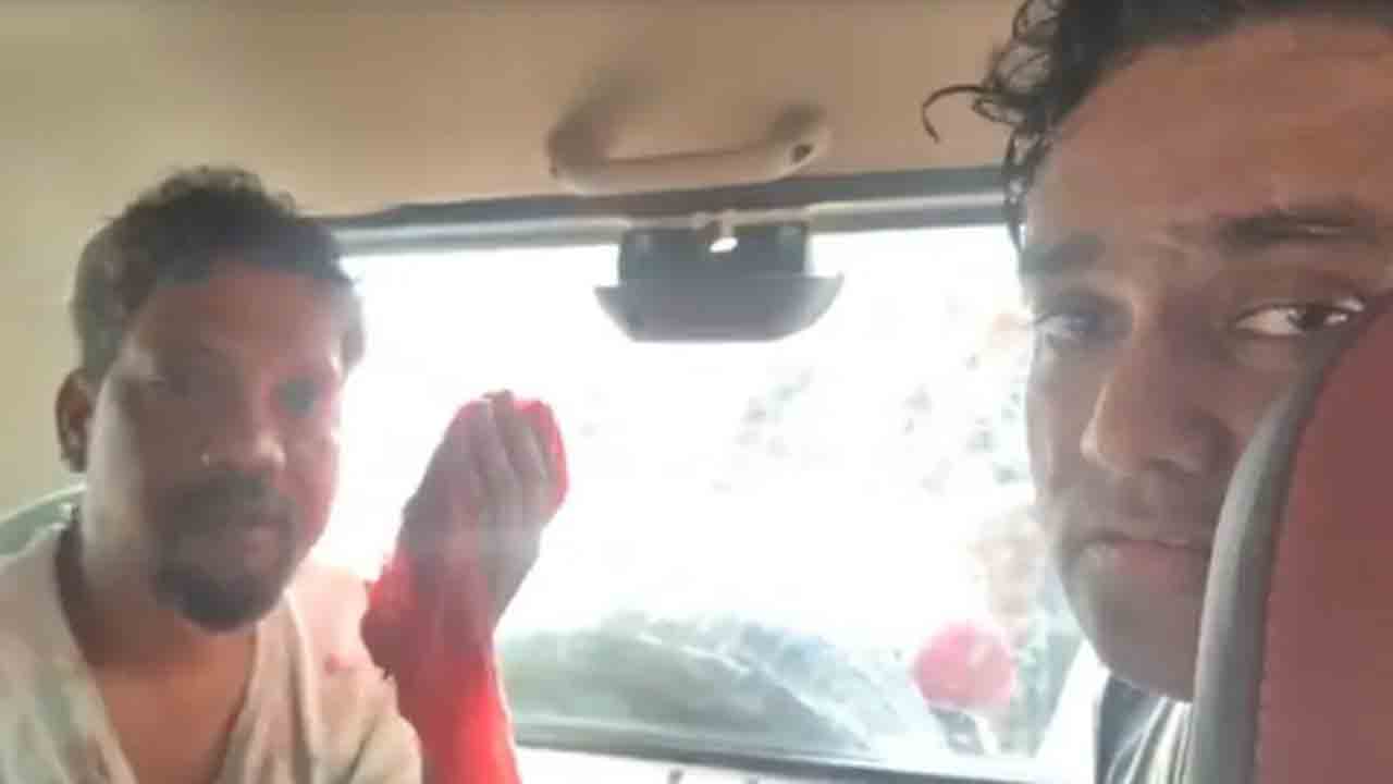 SIR Officials Attacked | పొరపాటున ఒడిశా చేరుకున్న బెంగాల్‌ ‘సర్‌’ అధికారులు.. చితక్కొట్టిన   గ్రామస్తులు