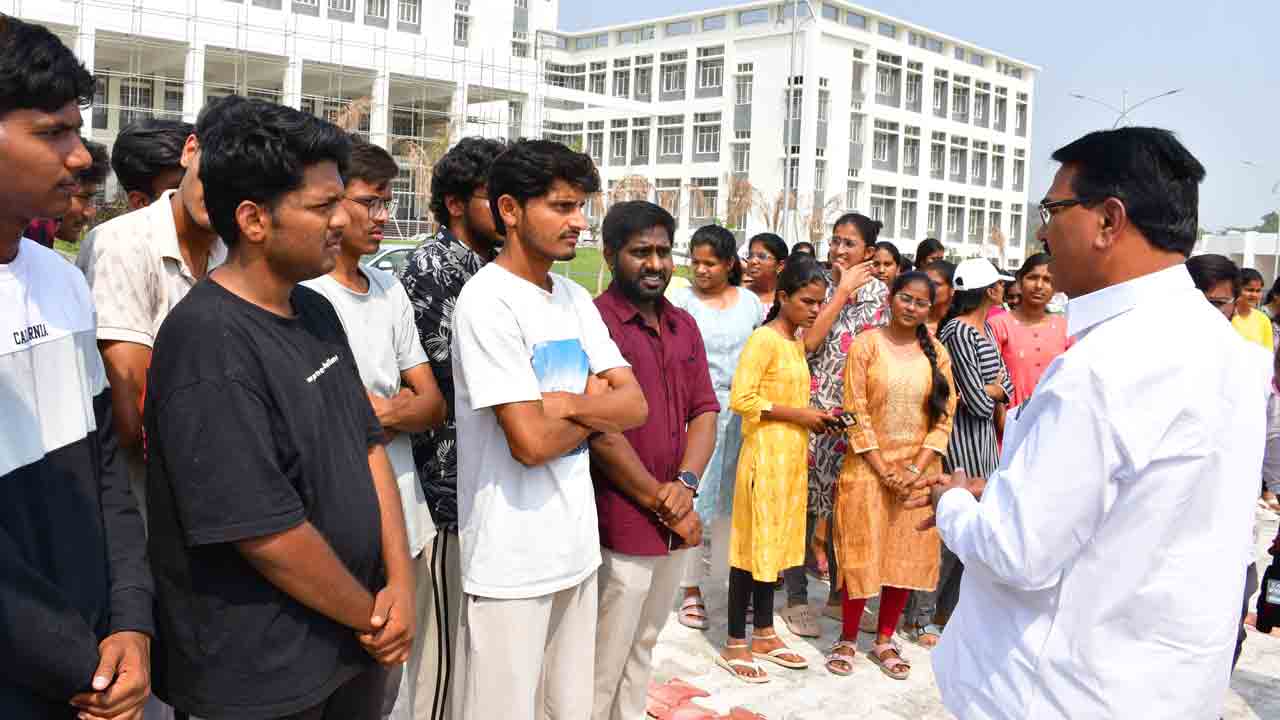 ప్రభుత్వం పునరాలోచించాలి