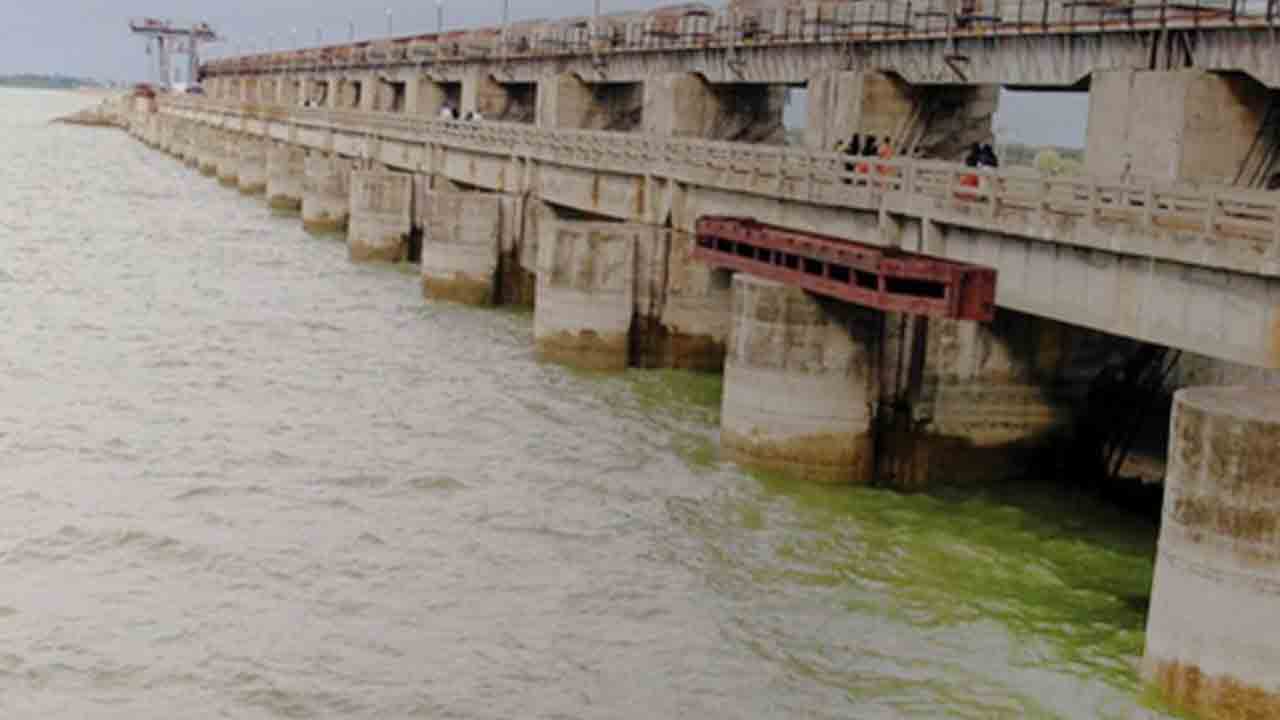 సింగూరు మరమ్మతులు ఎప్పుడు?