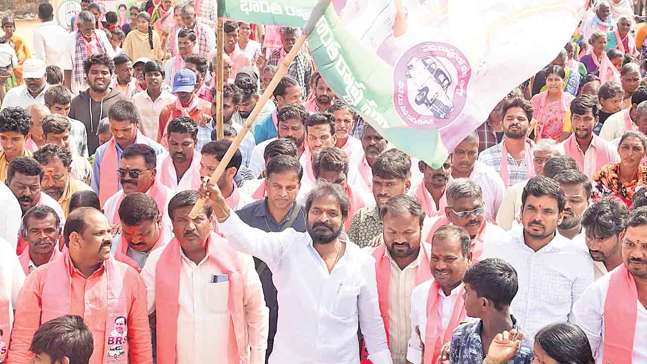 పెండింగ్‌ పనులూ పూర్తిచేయని కాంగ్రెస్‌.. అభివృద్ధిపై దృష్టి సారించాలి : శ్రీనివాస్‌గౌడ్‌