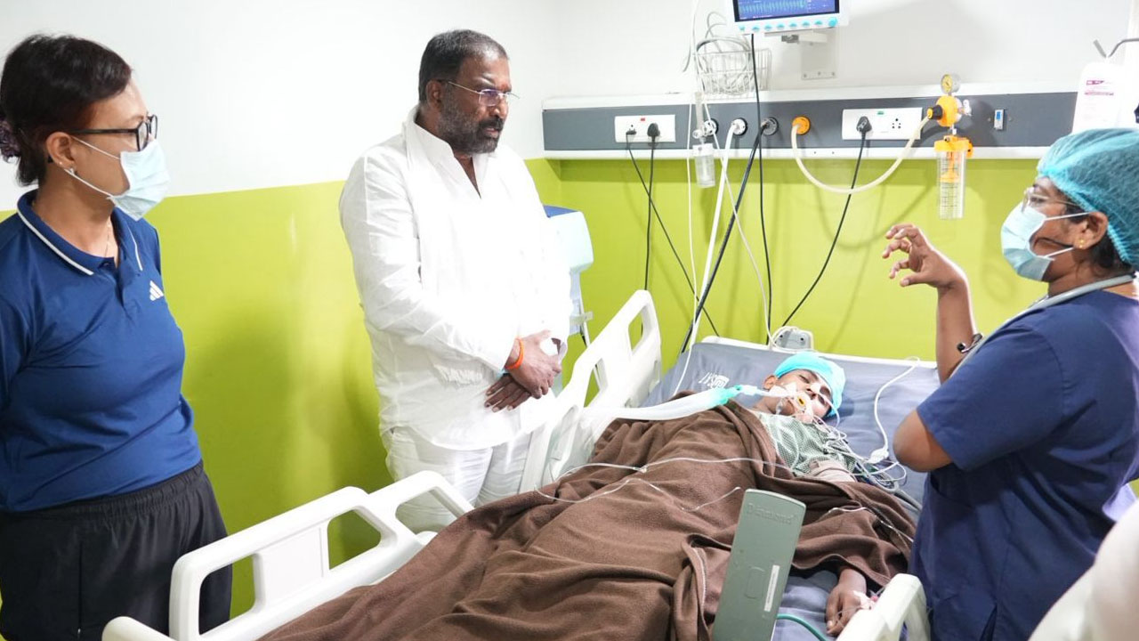 Suicide Attempt | స్పోర్ట్స్ స్కూల్‌లో ఏడవ తరగతి విద్యార్థి ఆత్మహత్యాయత్నం