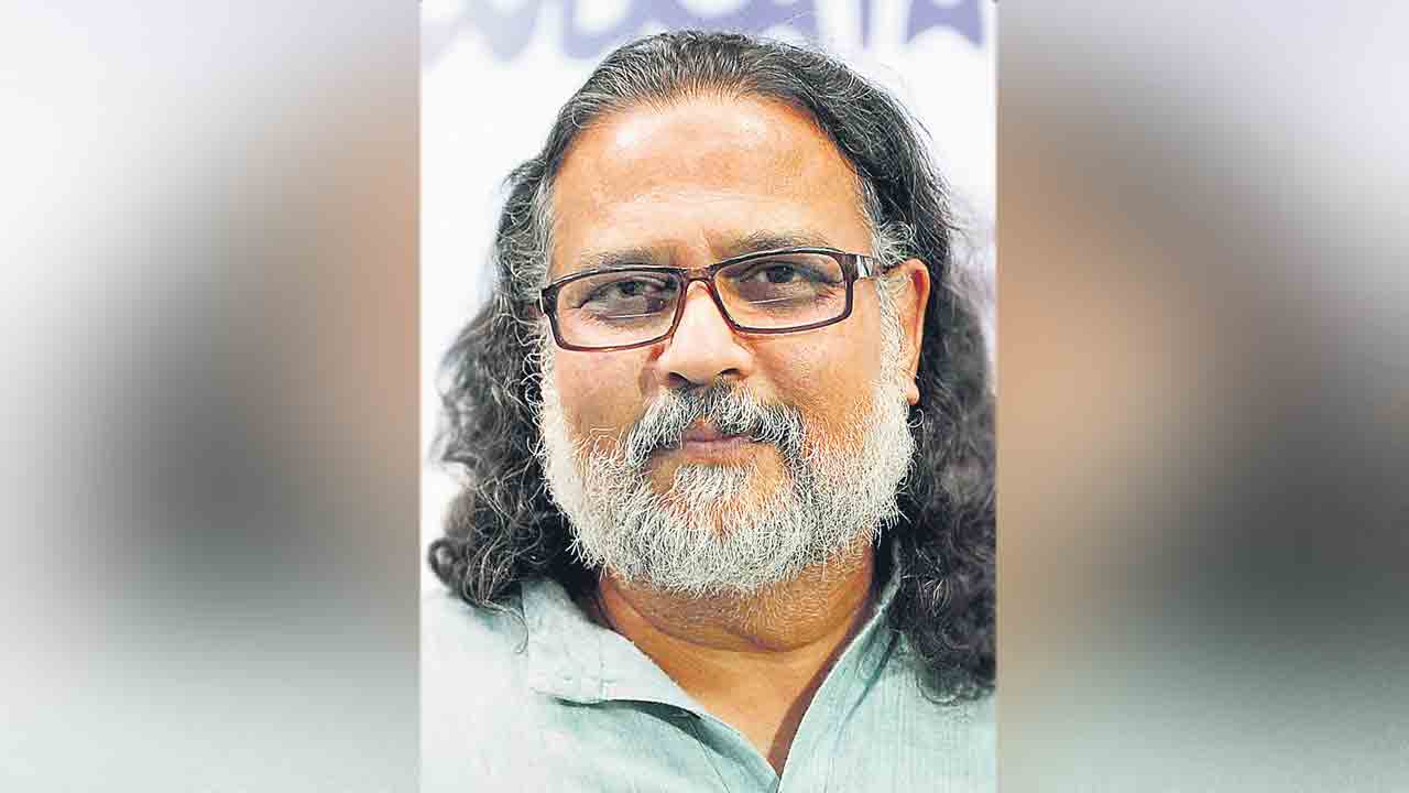 సామాన్యులను రోడ్డుకీడ్చి గాంధీ విగ్రహమా?.. మహాత్ముడి మునిమనవడు తుషార్‌గాంధీ అభ్యంతరం