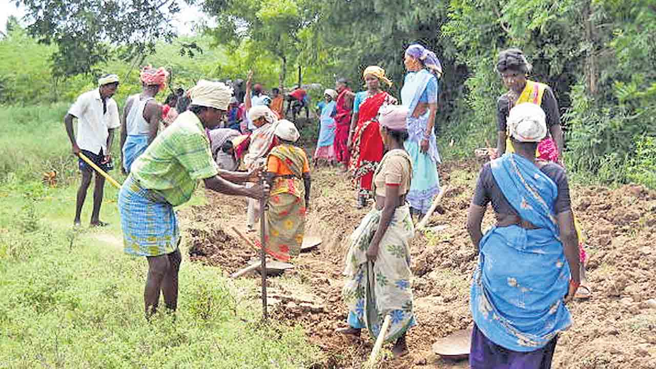 జీ రామ్‌ జీకి రూ.95,692 కోట్లు