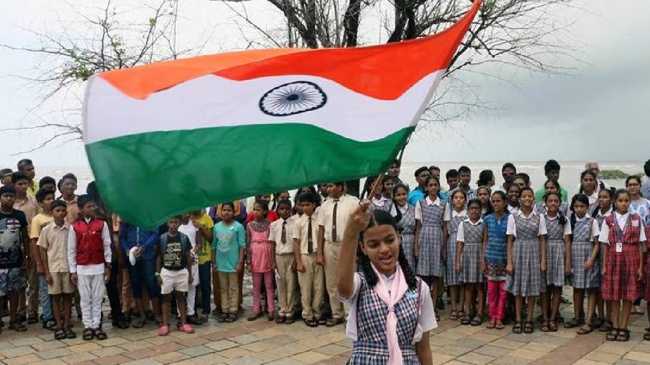Vande Mataram | ఇకపై స్కూళ్లలో వందేమాతరం తప్పనిసరి.. జగనణమన కంటే ముందే పాడాలి.. కేంద్రం ఆదేశాలు