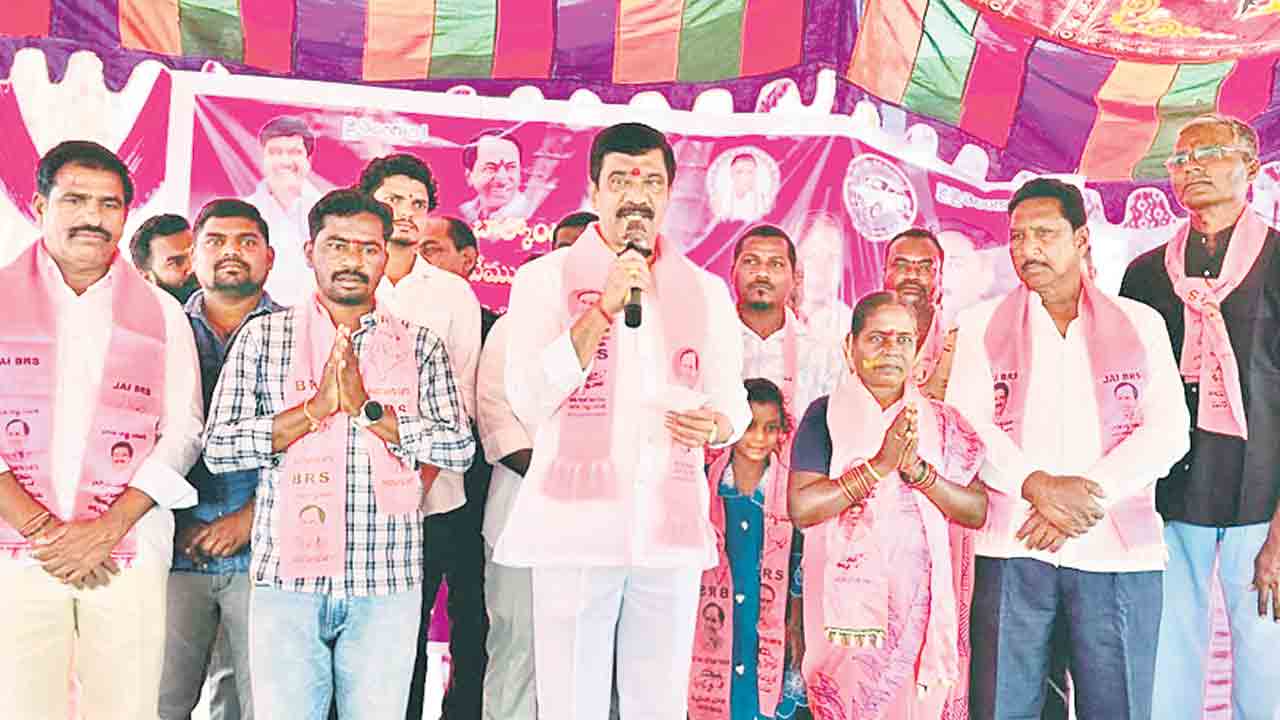 భీమ్‌గల్‌ అభివృద్ధిని అడ్డుకున్న కాంగ్రెస్‌