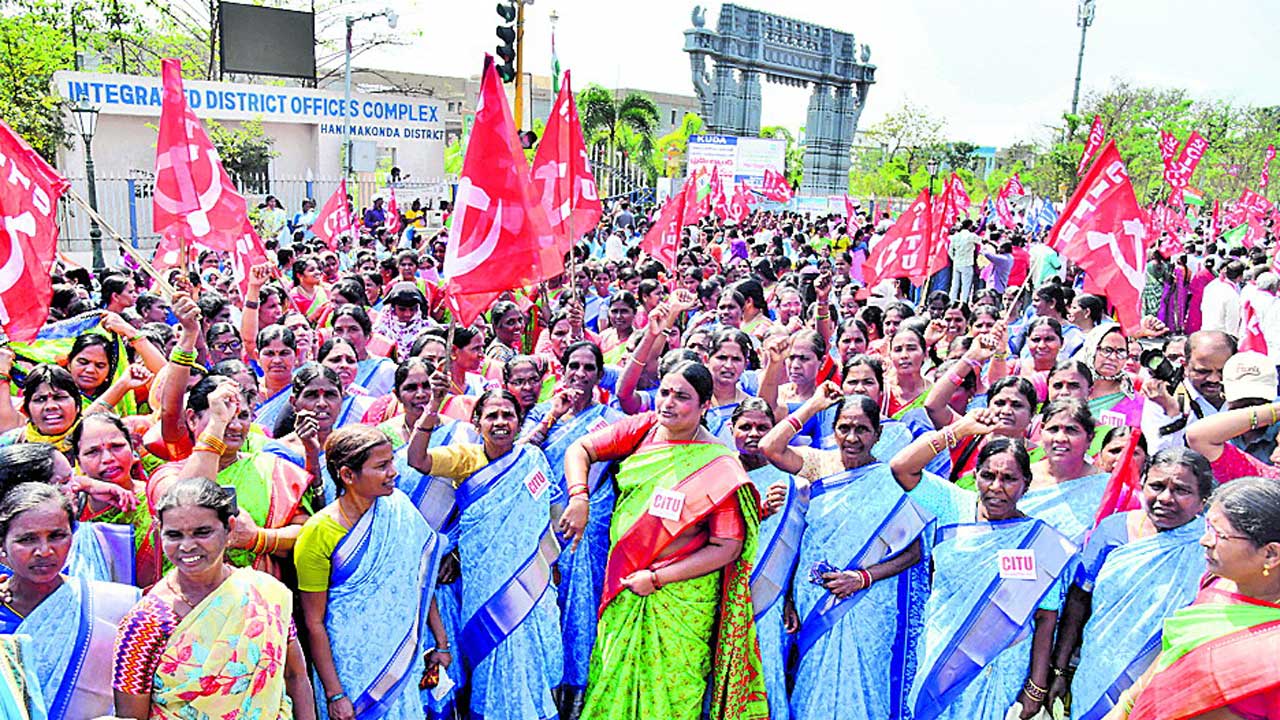 వదం తొక్కిన కార్మికులు