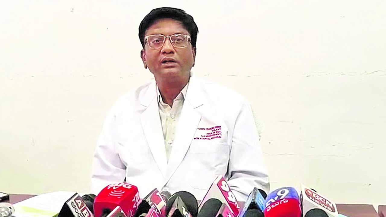 చేతులపై డెడ్‌బాడీ తరలింపు మీడియా సృష్టే..