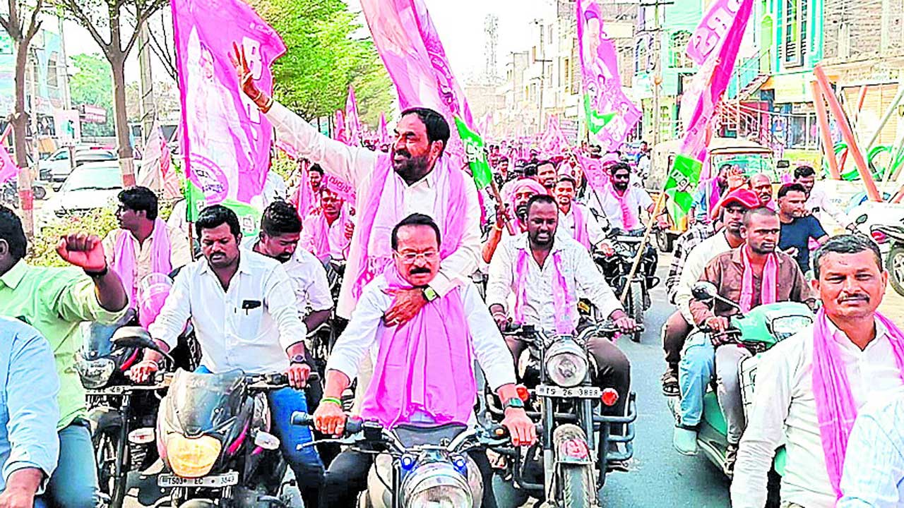 ఇచ్చిన హామీలపై నిలదీయాలి