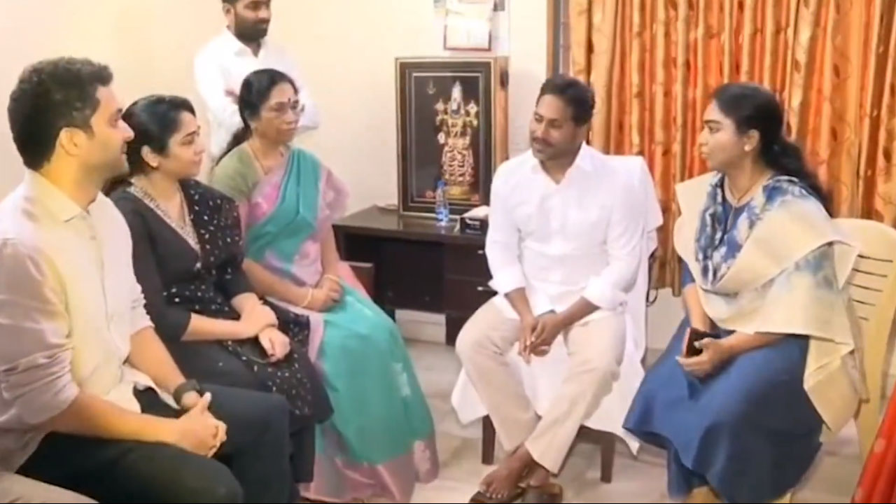 YS Jagan | వైసీపీ అధికారంలోకి వస్తే మీ పరిస్థితి ఏంటో ఊహించుకోండి.. చంద్రబాబు శ్రేణులకు వైఎస్‌ జగన్‌ హెచ్చరిక