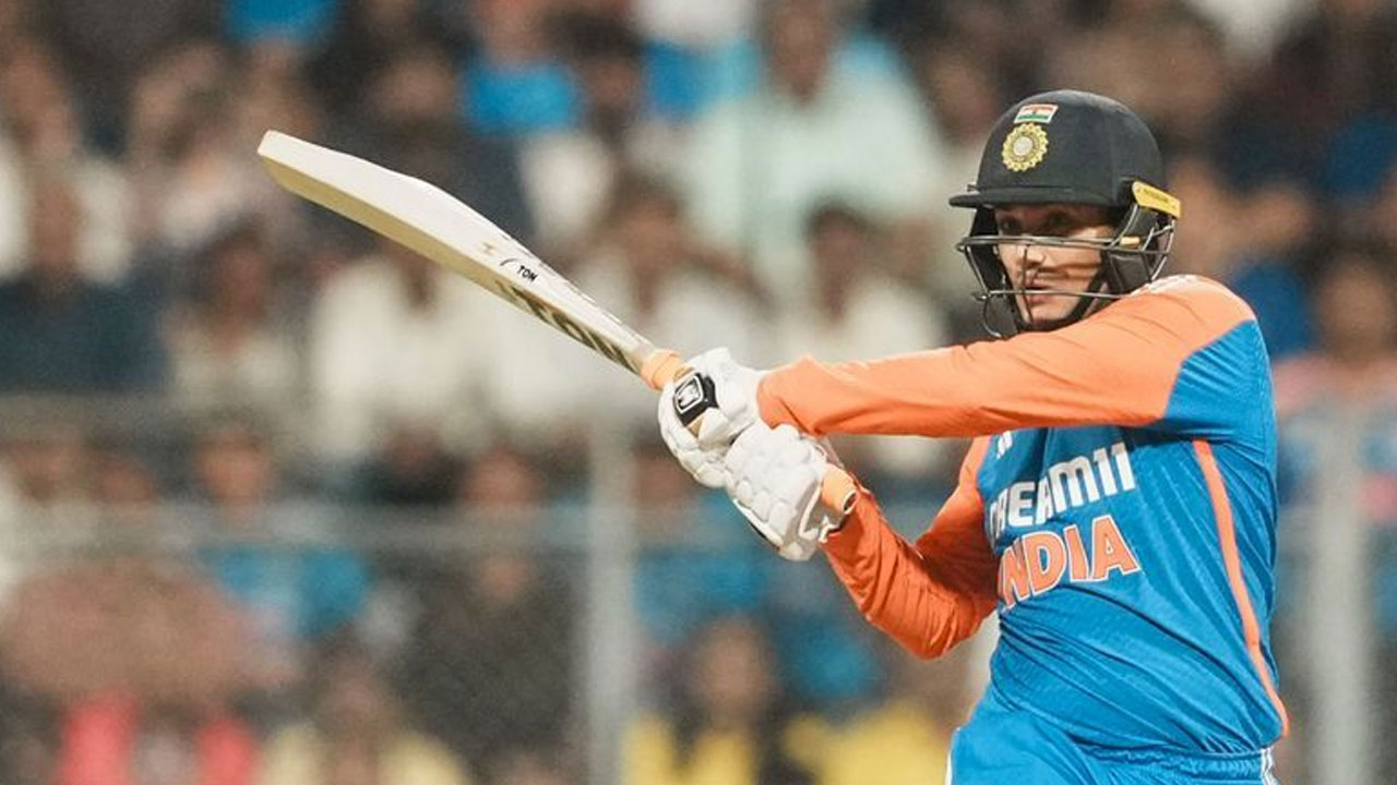 Abhishek Sharma: పాక్‌తో మ్యాచ్‌లో అభిషేక్ ఆడే అవ‌కాశం ఉంది : వ‌రుణ్ చ‌క్ర‌వ‌ర్తి