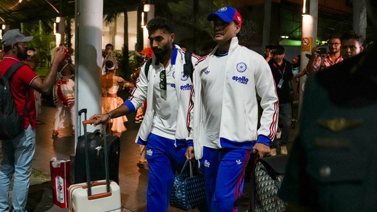 Abhishek Sharma: ట్రైనింగ్ సెష‌న్‌లో పాల్గొన‌నున్న అభిషేక్ శ‌ర్మ‌..  కొలంబో చేరుకున్న అత‌ని పేరెంట్స్‌