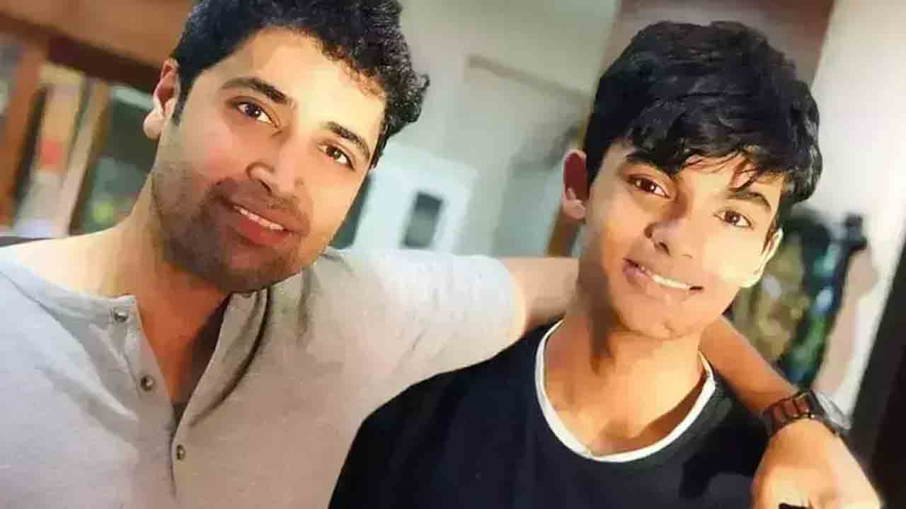 Akira Nandan | అఖిరా సినీ ఎంట్రీపై ఆసక్తికర చర్చ.. అడివి శేష్ మెగాఫోన్ పట్టబోతున్నాడా?