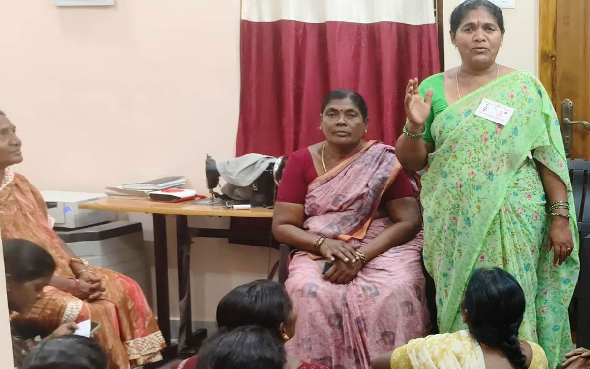 ‘అక్రమాలకు పాల్పడిన సిబ్బందిపై చర్యలు తీసుకోవాలి’