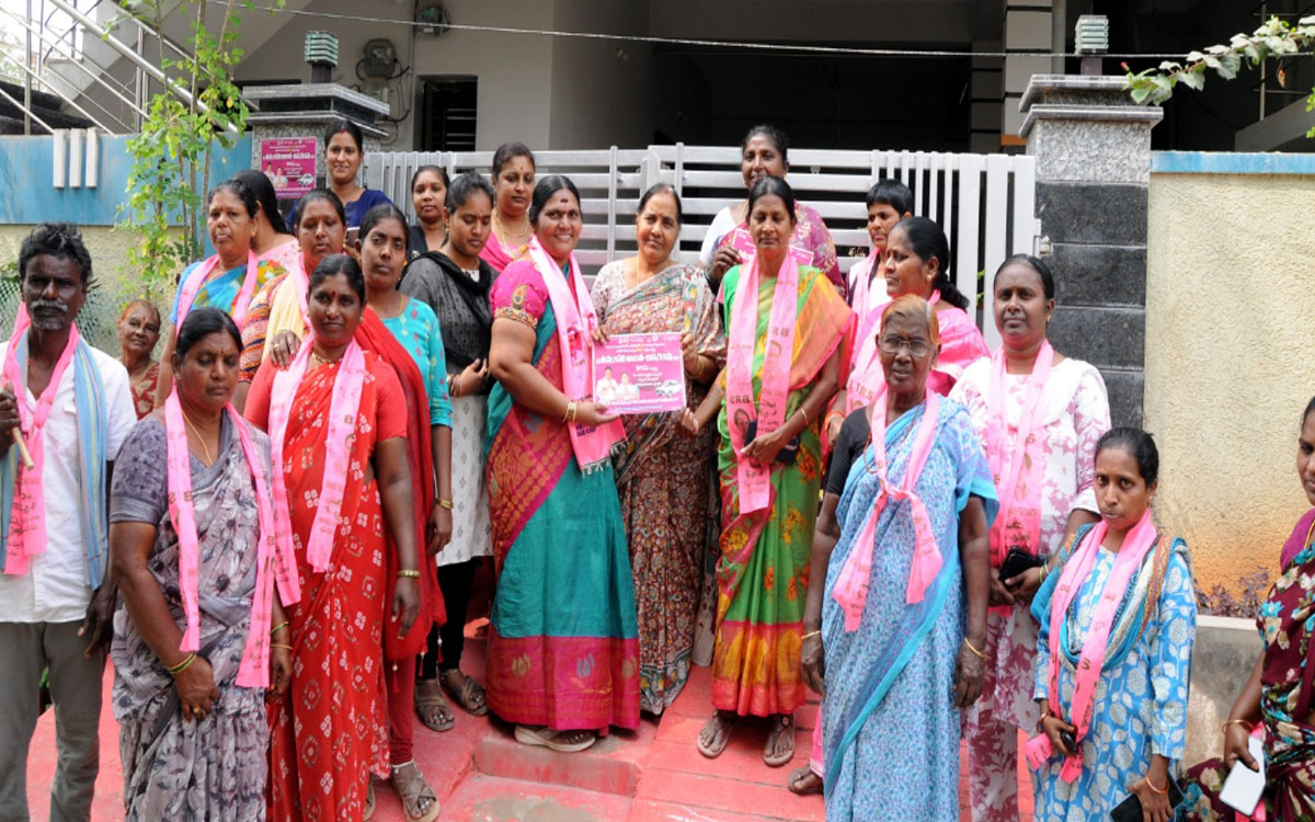 బీఆర్ఎస్ అభ్యర్థులను గెలిపించండి : షేక్ నయీమ్