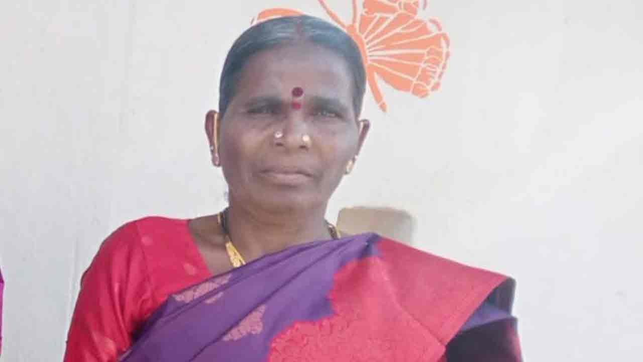 Narsapur | భర్త మరణం తట్టుకోలేక.. చెరువులో దూకిన భార్య