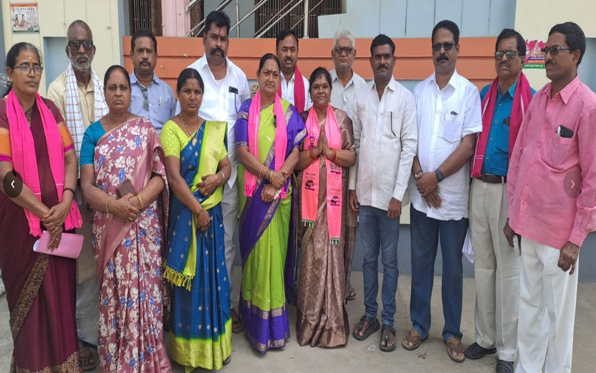 ‘సెంటిమెంట్లకు లొంగితే అభివృద్ధి నిర్వీర్యం’