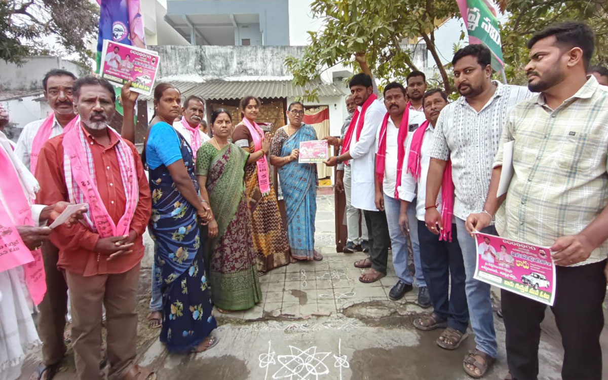 ‘ఆశీర్వదించండి అభివృద్ధి చేసి చూపిస్తా’