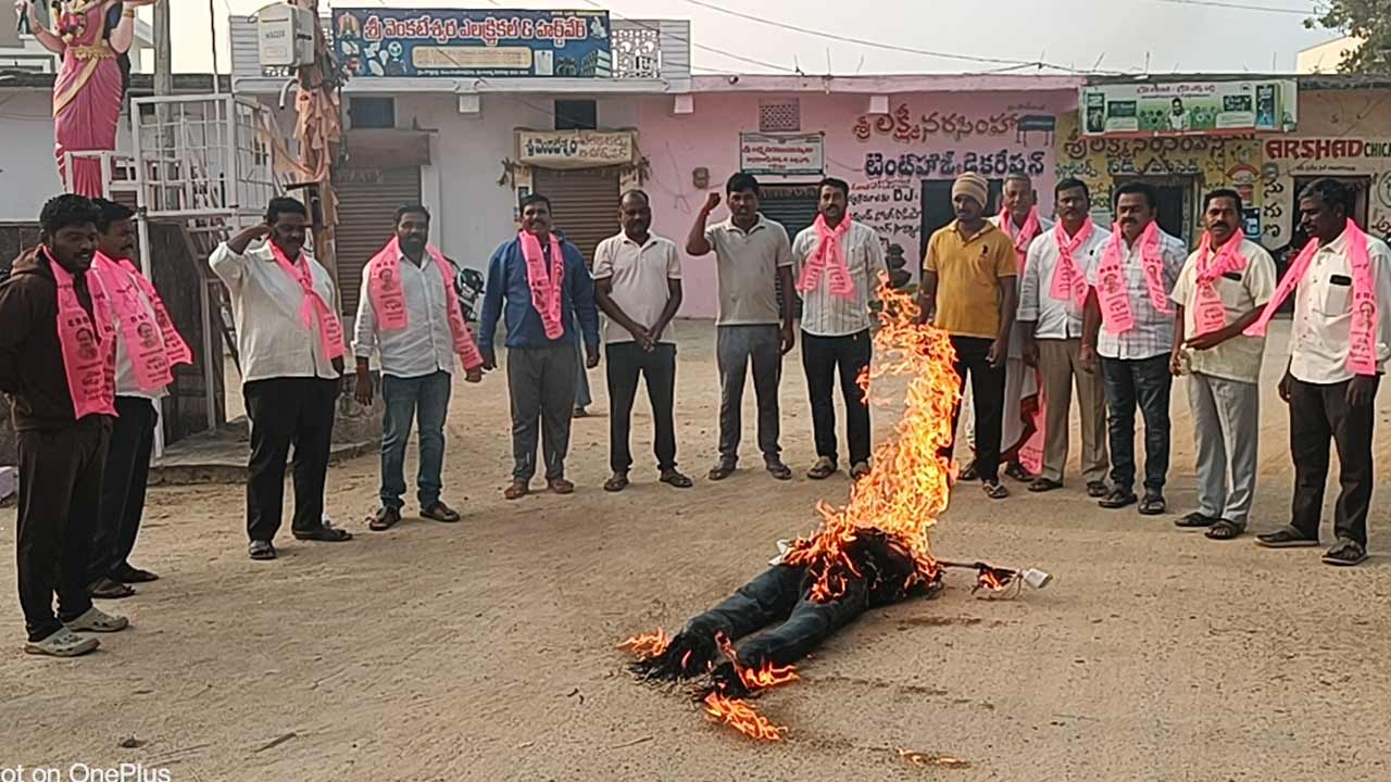 Telangana | ఉద్యమనేత కోసం ఒక్కటైన జనం..! కేసీఆర్‌కు మద్దతుగా వెల్లువెత్తిన నిరసనలు : ఫొటోలు