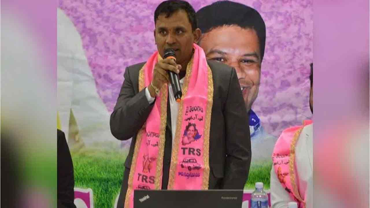 BRS Leader Nagaraju | మున్సిపల్ ఎన్నికల్లో అధికార దుర్వినియోగానికి పాల్పడ్డ కాంగ్రెస్.. బీఆర్‌ఎస్ దక్షిణాఫ్రికా ఎన్‌ఆర్‌ఐ ప్రెసిడెంట్ నాగరాజు