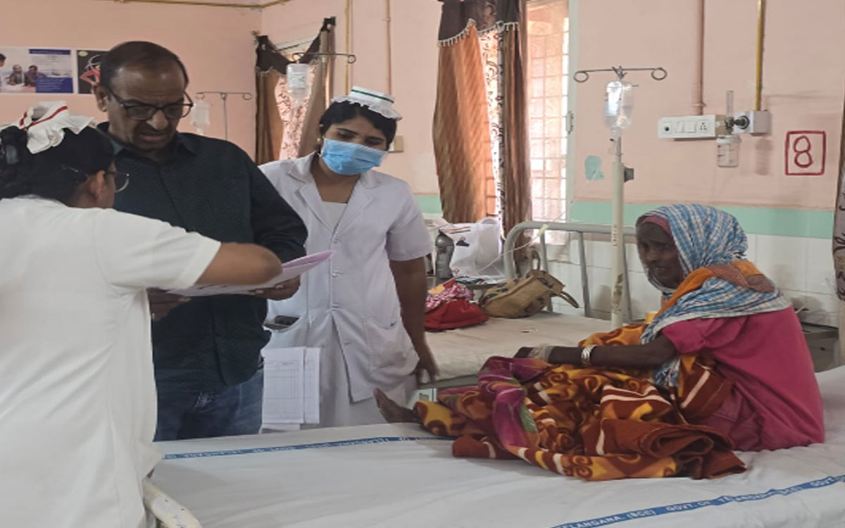 ప్రభుత్వ ఆస్ప‌త్రుల్లో సాధార‌ణ ప్రసవాలు పెంచాలి : డీసీహెచ్ఎస్ చిన్న నాయ‌క్‌