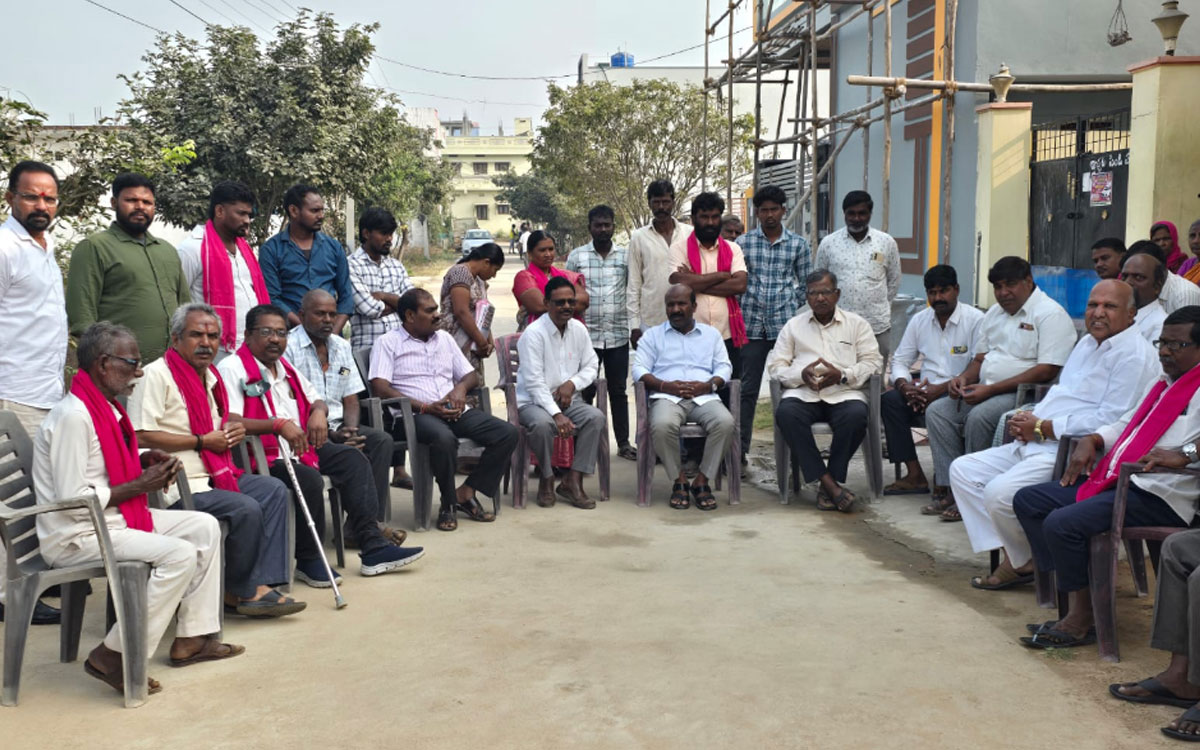 బీఆర్ఎస్ అభ్యర్థులను గెలిపించండి : మాజీ ఎమ్మెల్యే చిరుమర్తి లింగ‌య్య‌