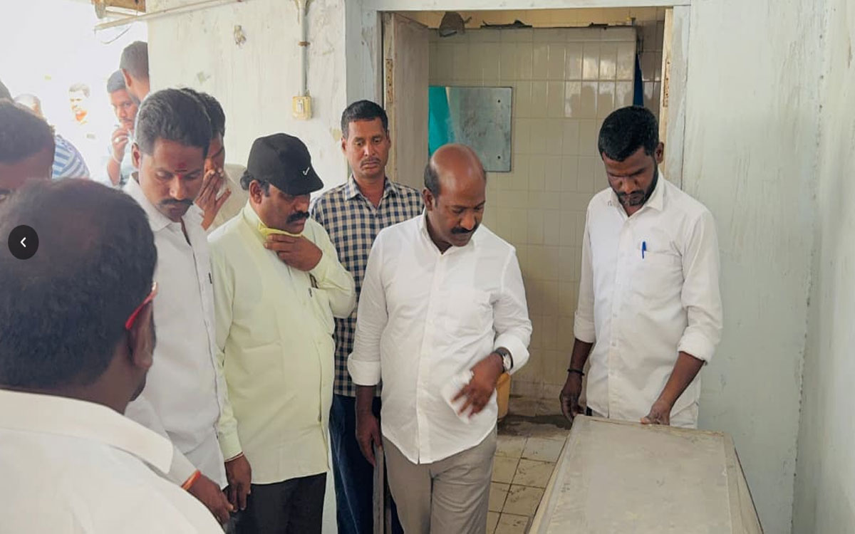 'బాల ఆకాశ్ కుటుంబానికి రూ.2 కోట్ల పరిహారం ఇవ్వాలి'