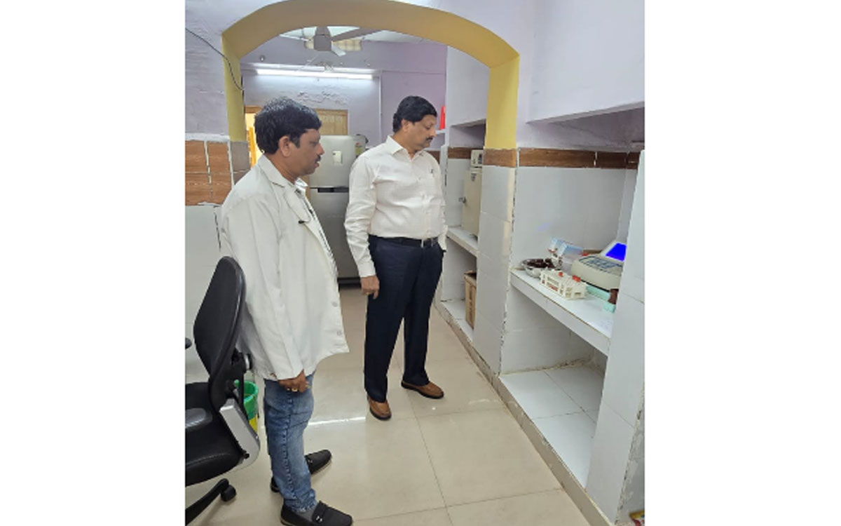 రుద్రంపూర్ డిస్పెన్సరీలో చీఫ్ మెడికల్ ఆఫీసర్ ఆకస్మిక తనిఖీ