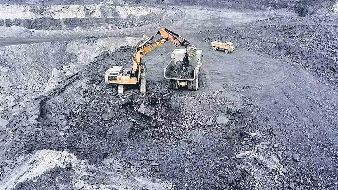 సింగరేణిలో మరో కోల్‌ మాల్‌!