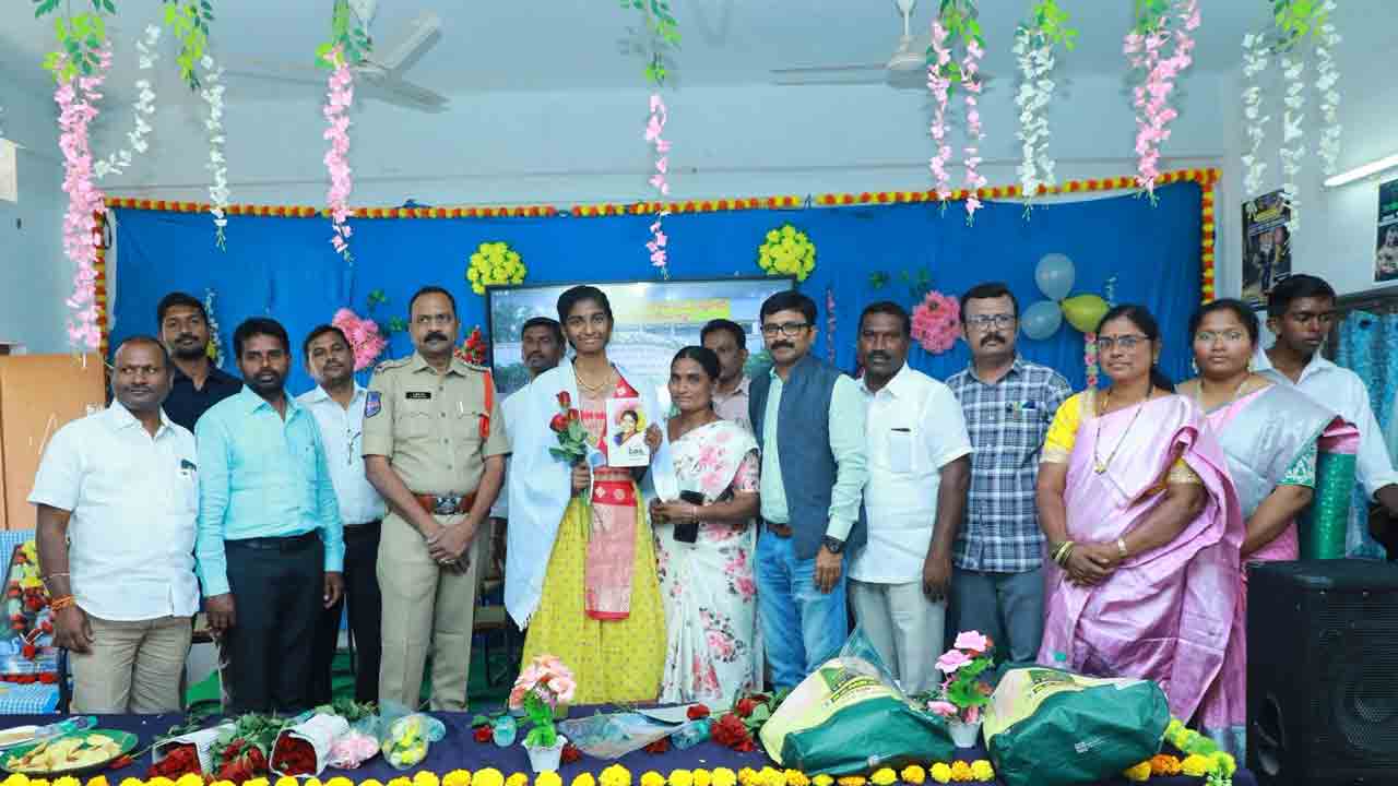 Dharmasagar | విద్యతోనే ఉన్నత స్థాయికి చేరుకోగలం : సీఐ శ్రీధర్ రావు