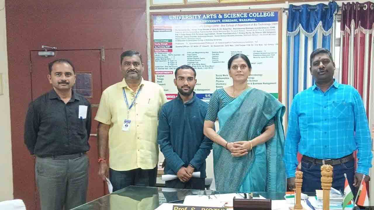 Arts College | ఆర్ట్స్​‍ కాలేజీ విద్యార్థి దినేష్‌ ఖోఖో సమాఖ్య జాతీయ జట్టుకు ఎంపిక