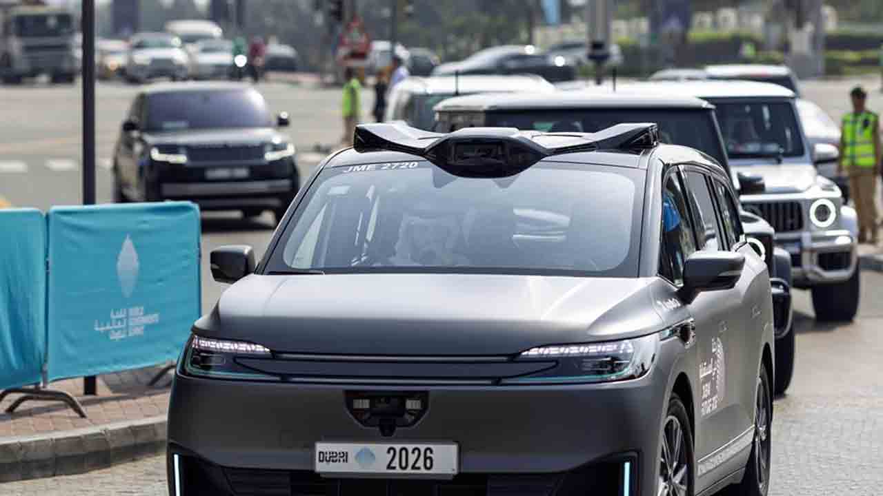 దుబాయ్‌లో డ్రైవర్‌ రహిత ట్యాక్సీ సేవలు