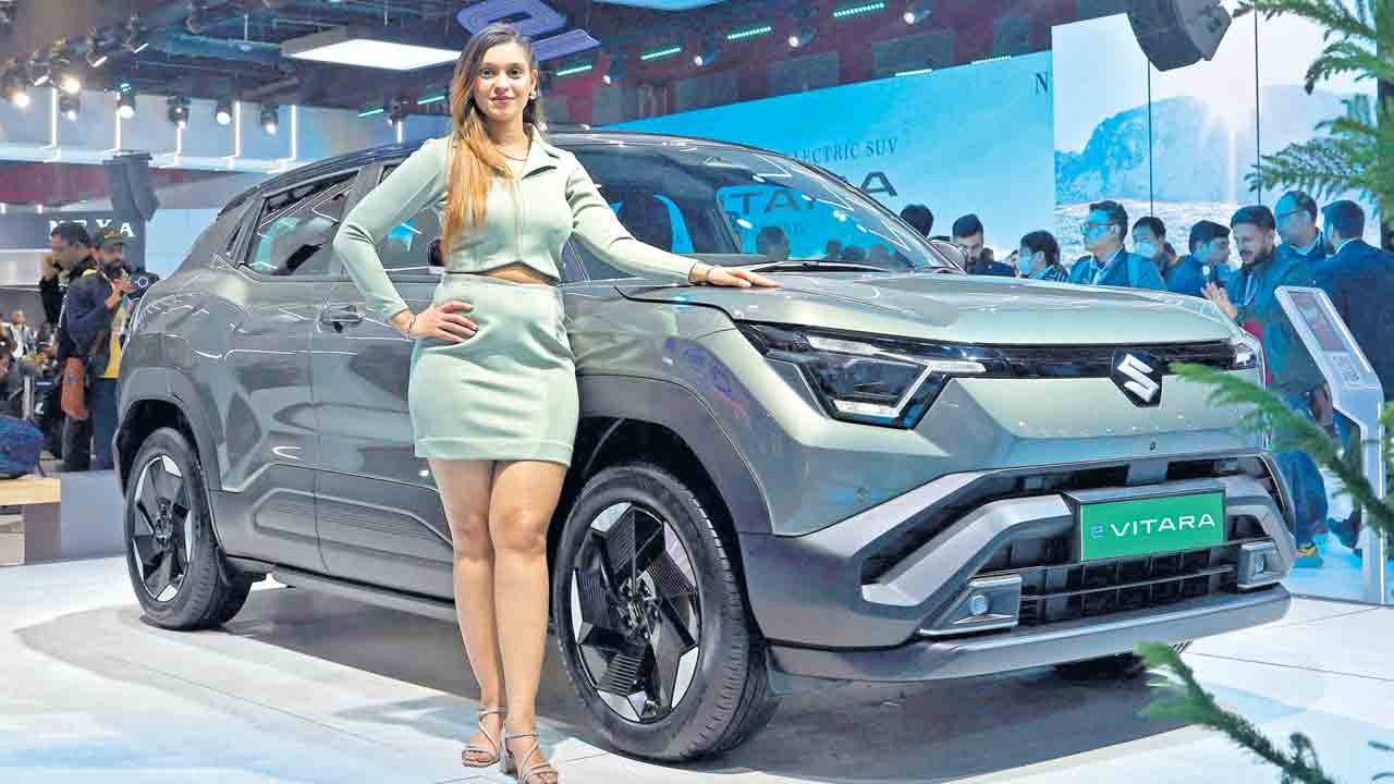 మార్కెట్లోకి మారుతి ఈ-విటారా.. ప్రారంభ ధర రూ 10.99 లక్షలు