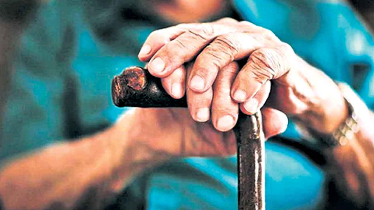 ప్లీజ్‌.. సీటివ్వండి!