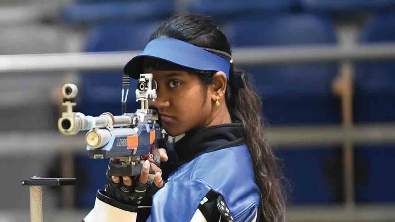 ఎలావెనిల్‌ స్వర్ణ గురి