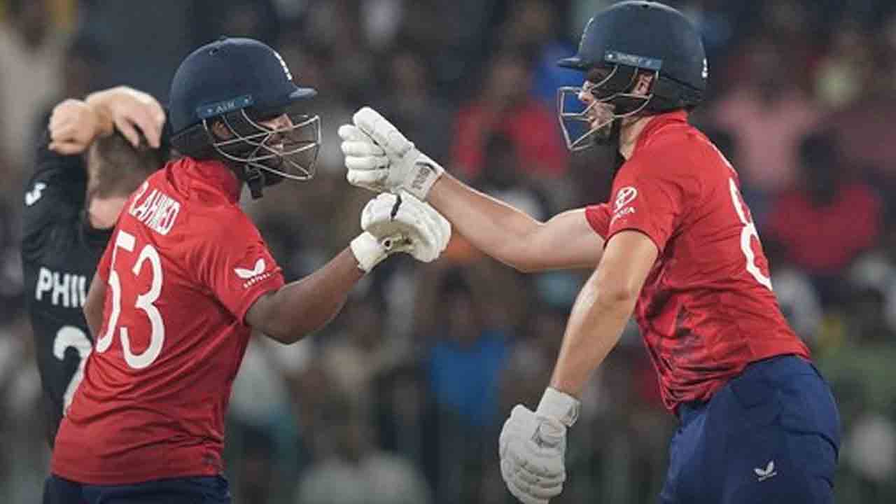 NZ vs ENG | ఉత్కంఠ పోరులో కంగుతిన్న న్యూజిలాండ్.. పాకిస్థాన్ సెమీస్ ఆశలు సజీవం..!