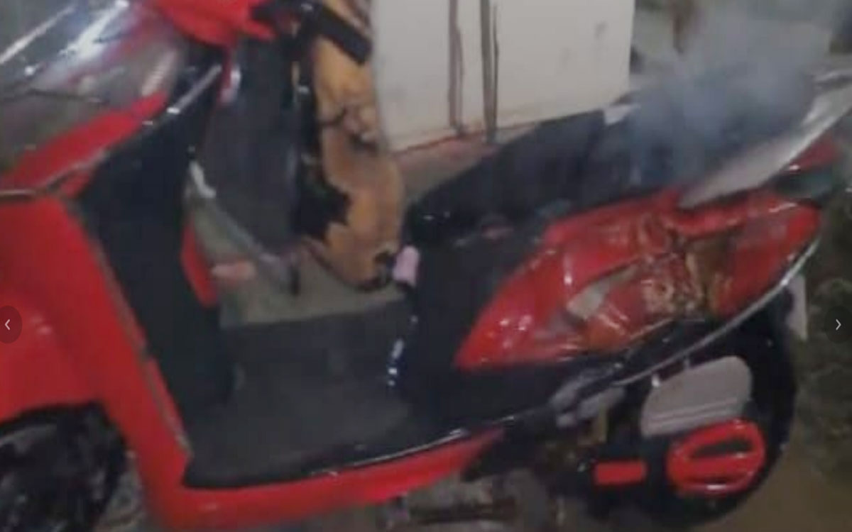 ఎలక్ట్రిక్ స్కూటర్ దగ్ధం