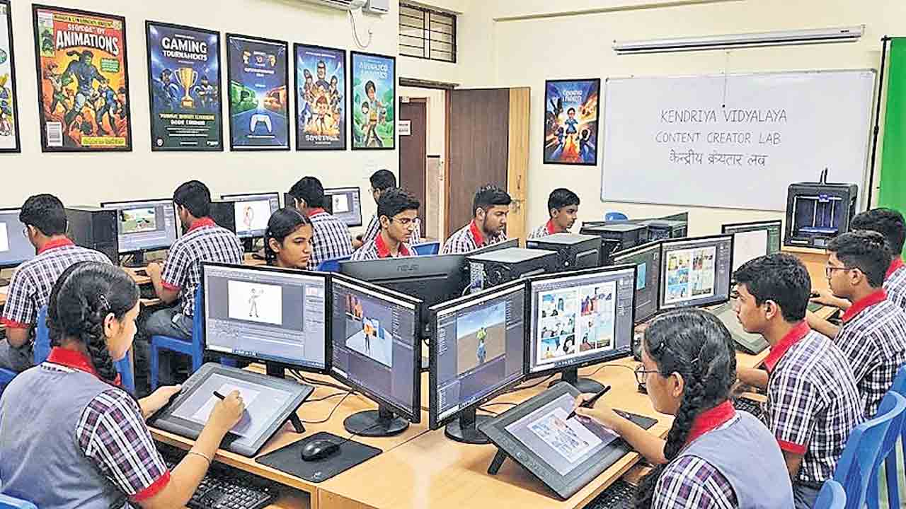 దేశవ్యాప్తంగా కంటెంట్‌ క్రియేటర్‌ ల్యాబ్స్‌