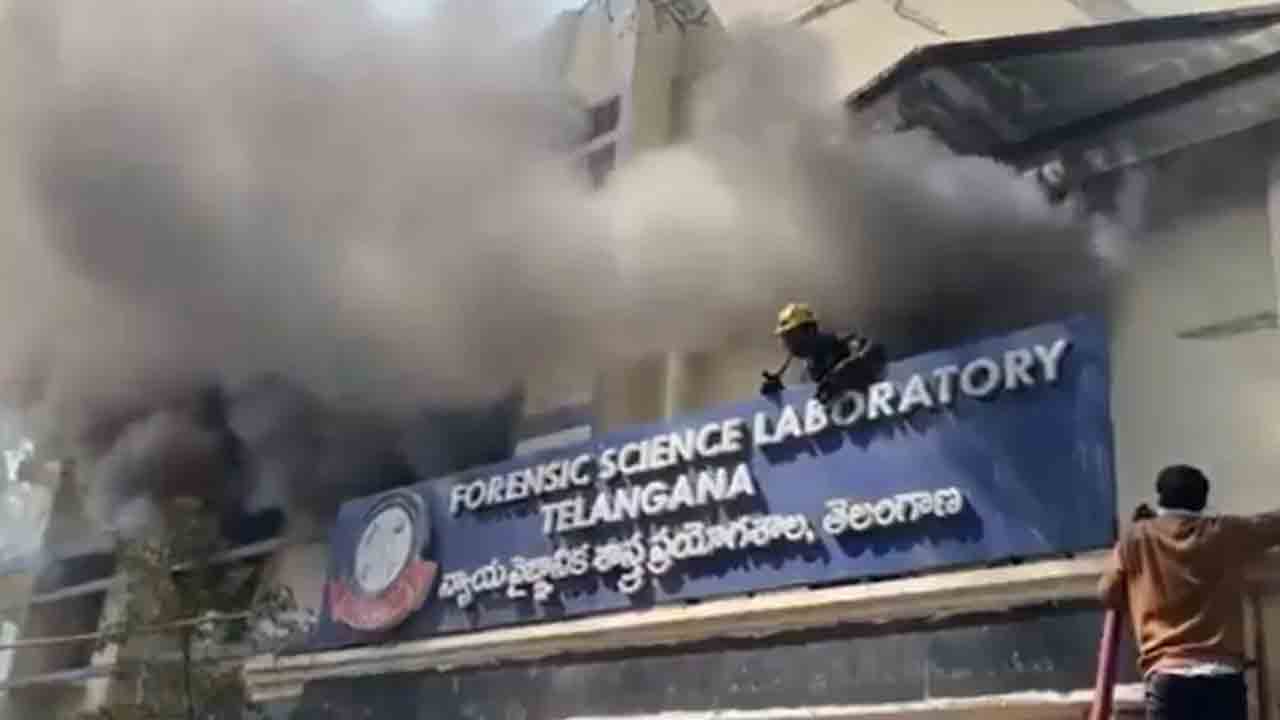 నోరుమెదపని అధికారులు!.. ఫోన్‌ చేసినా స్పందించిన ఉన్నతాధికారులు