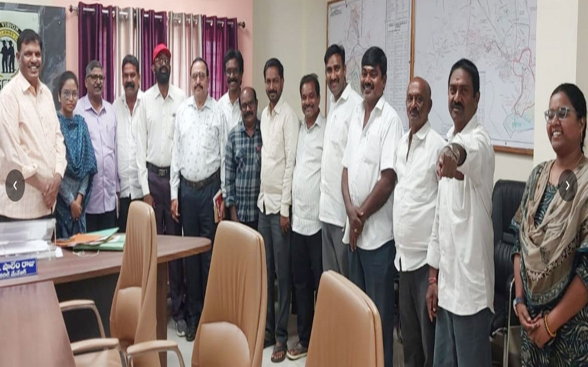 ‘వీకేఓసీ ఉపరితల గనిలో ఉత్పత్తి ప్రారంభించాలి’