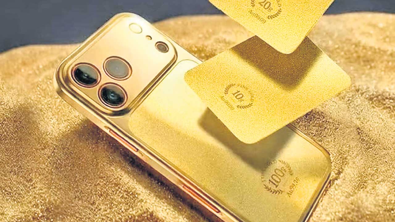 ఫోన్‌ కవర్‌ కొంటే ఐఫోన్‌ ఉచితం!