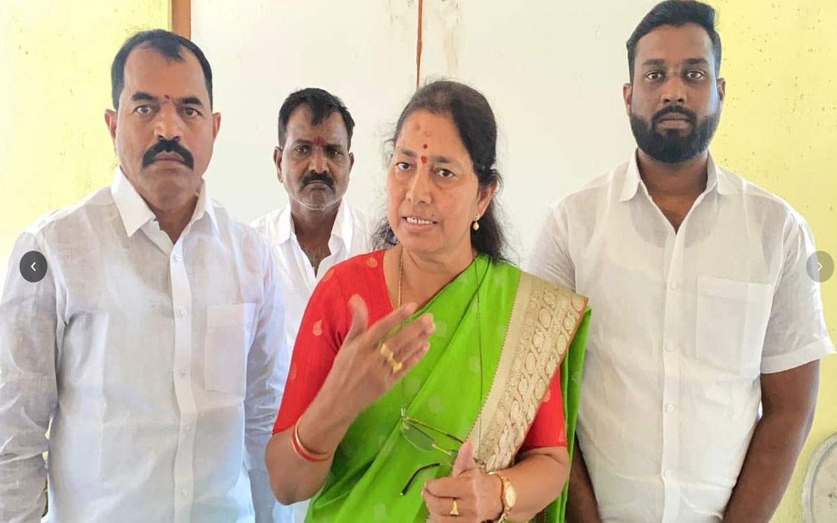 తెలంగాణలో రేవంత్‌రెడ్డి రాజ్యాంగం అమ‌లు : గొంగిడి సునీత