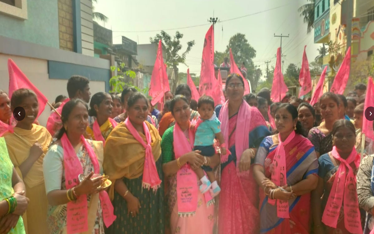 'కాంగ్రెస్ నాయకులను ఆరు గ్యారెంటీల‌పై నిలదీయాలి'