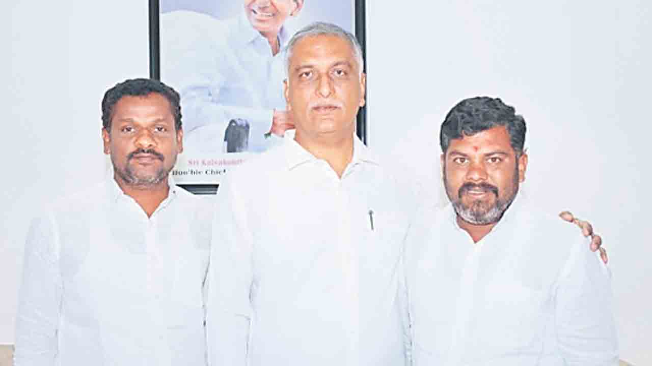 తుకారామ్‌కు అభినందనలు