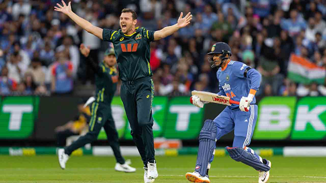 Australia | ఆస్ట్రేలియాను వేధిస్తున్న గాయాలు.. వరల్డ్‌కప్ తొలి దశకు హేజిల్‌వుడ్ దూరం..!