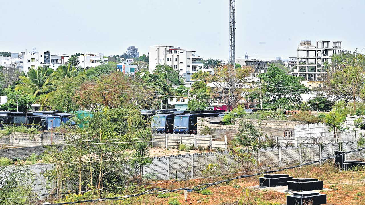 పట్టా భూములు లాక్కుంటారా?