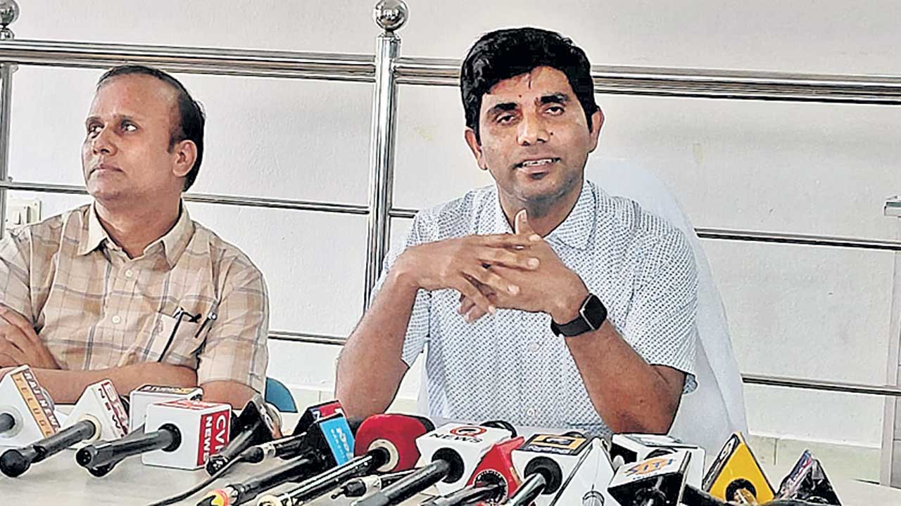 భూములు స్వాధీనం చేసుకుంటాం