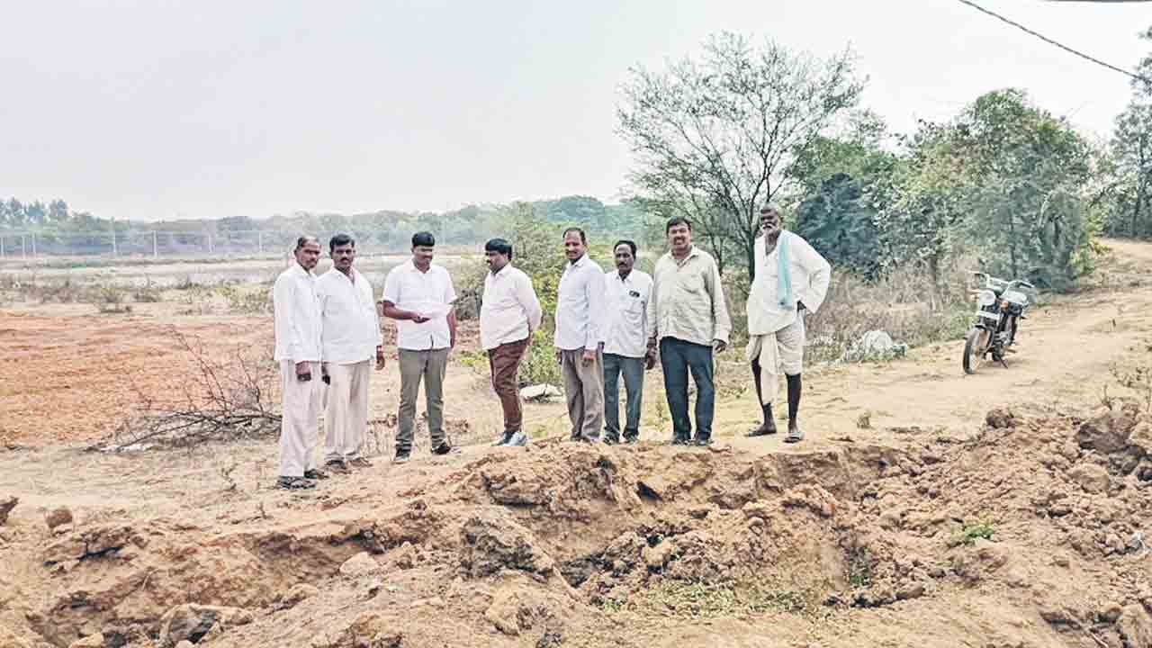 కాన్రాజ్‌కుంట కబ్జాకు యత్నిస్తే క్రిమినల్‌ కేసులు