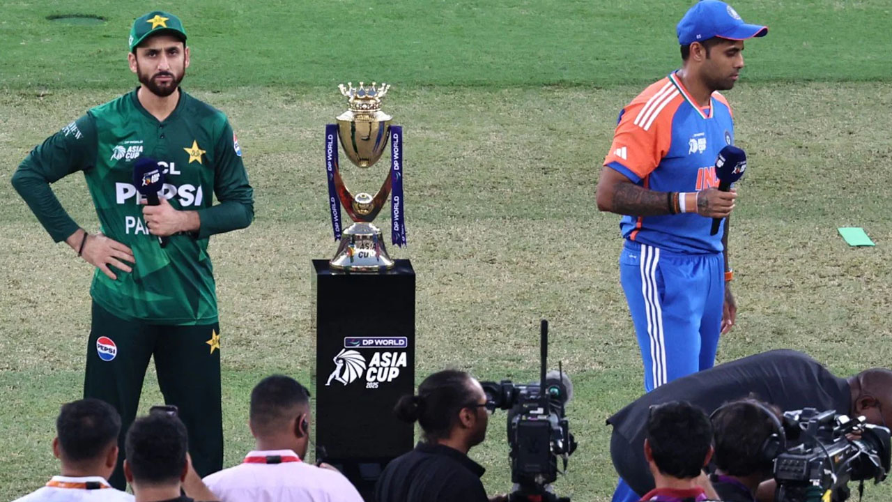 India Vs Pakistan: దెబ్బ‌తీస్తున్న రాజ‌కీయాలు.. ఆ మ్యాచ్ జ‌ర‌గ‌పోతే 4500 కోట్లు గ‌ల్లంతే!