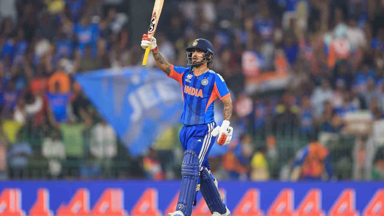 Ishan Kishan | బౌండరీలతో రెచ్చిపోయిన ఇషాన్.. పాక్‌పై 27 బంతుల్లోనే అర్ధ శతకం..!